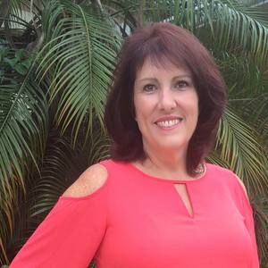 Meet your Posher, Dana